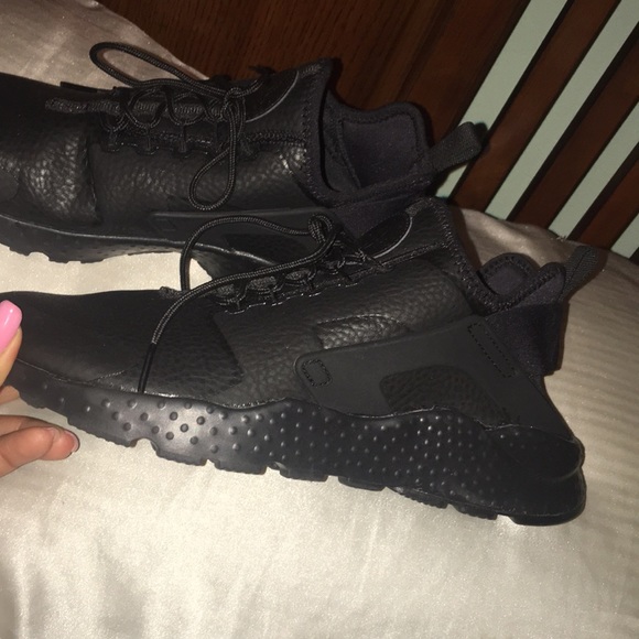 nike leather huaraches